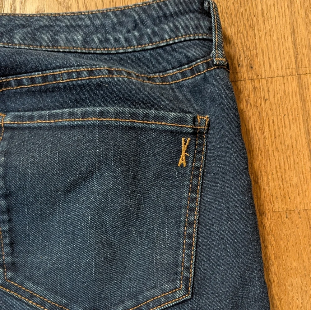 🌟 Vintage America Straight-Up Jeans | Size 16/33 | Timeless Dark Wash Classic - Picture 7 of 10